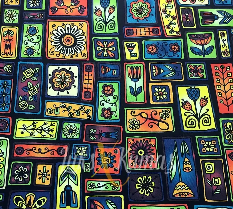 Koyu Zemin Patchwork Desenli Kumaş